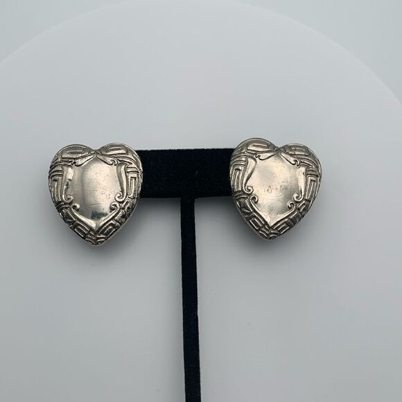 Vintage Foree Silver wash Heart Shield Clipback earrings, Unmarked - Picture 1 of 4